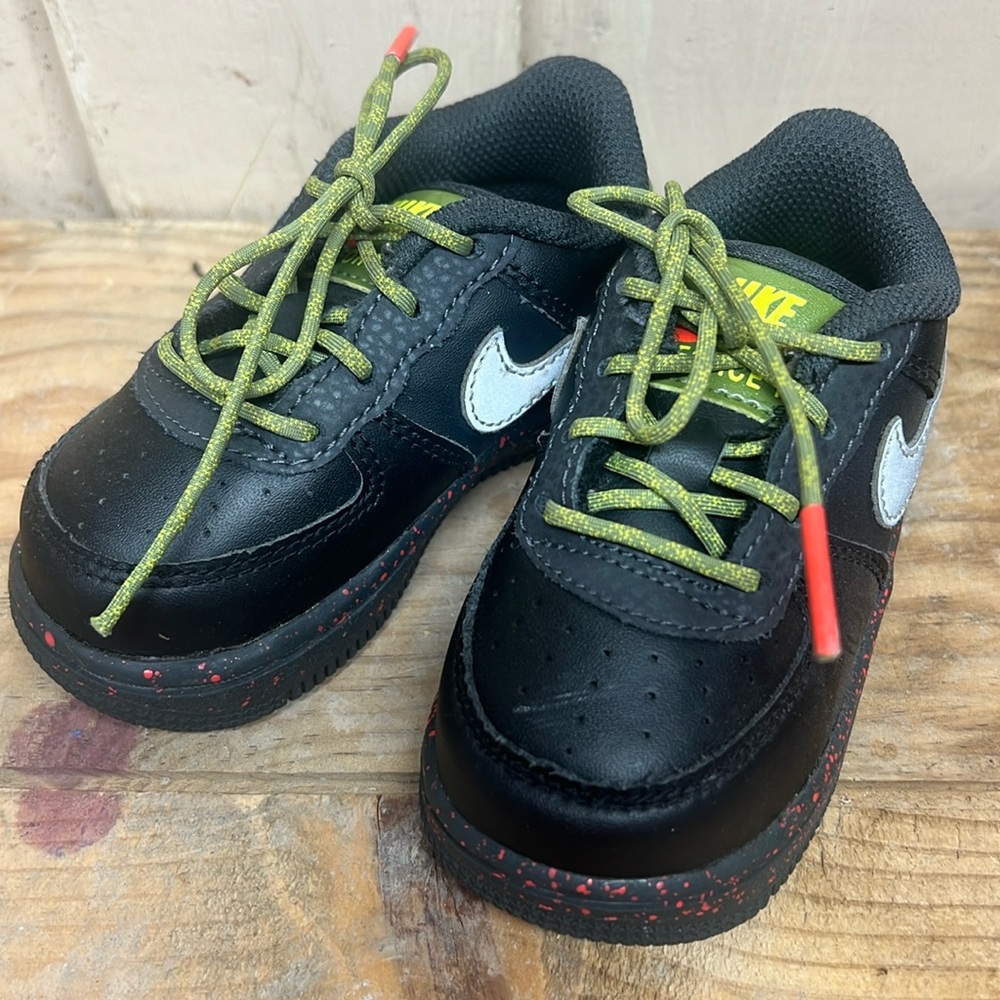 5C Nike Force 1 boys sneakers in like new condition. Black